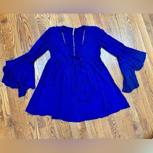 ✌🏼☮️ FREE PEOPLE bell sleeve v neck dress